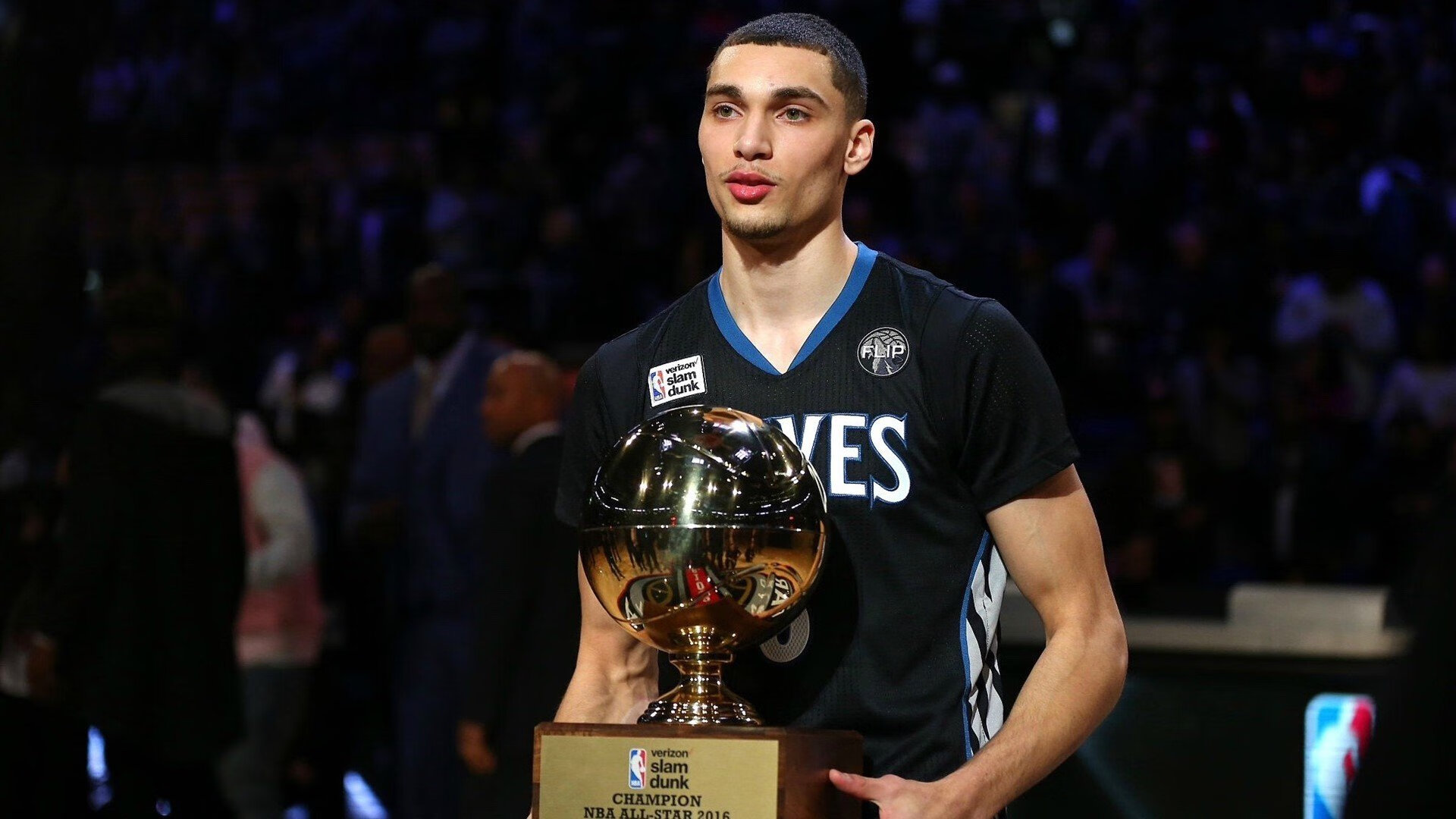 狂飙35+12打崩绿军防线!切特一战封神,NBA内线新王当立